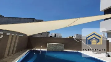 مظلات مسابح